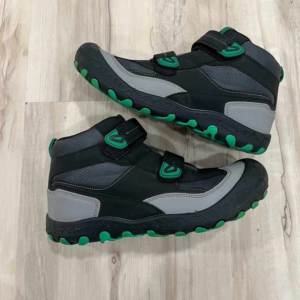 Kids Boots - Picture 2 of 12